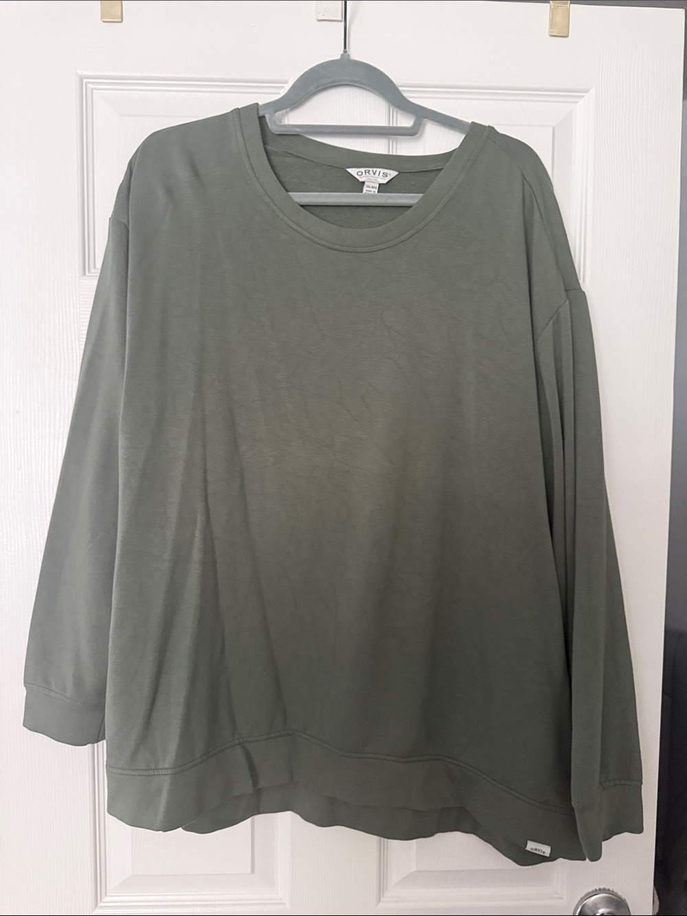 Orvis Women's Olive Green Relaxed Scoop Neck Pullover